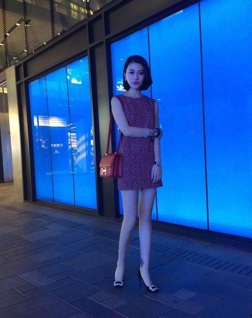 娱乐吃瓜酱同学结婚,甜蜜婚礼见证爱情传奇  第2张